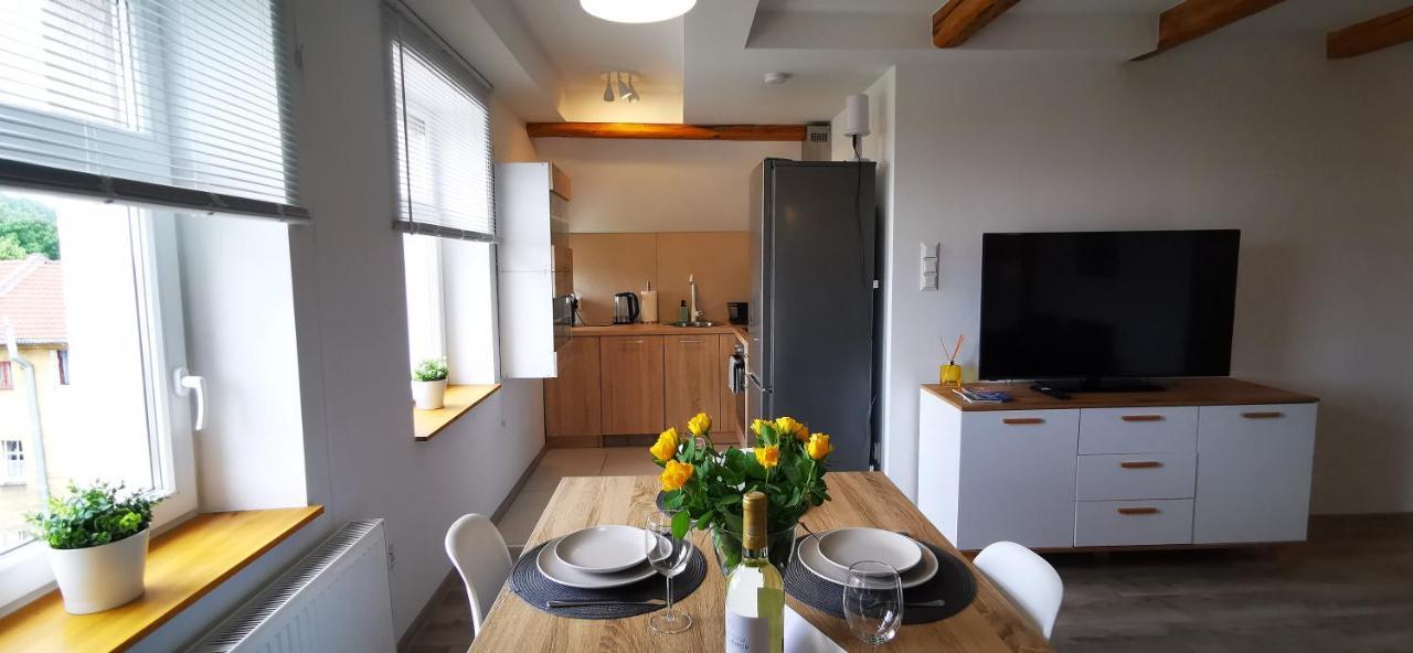 Klimatyczny Apartament Nr 8 Z Widokiem Na Gory Sowie Bielawa  Exterior photo
